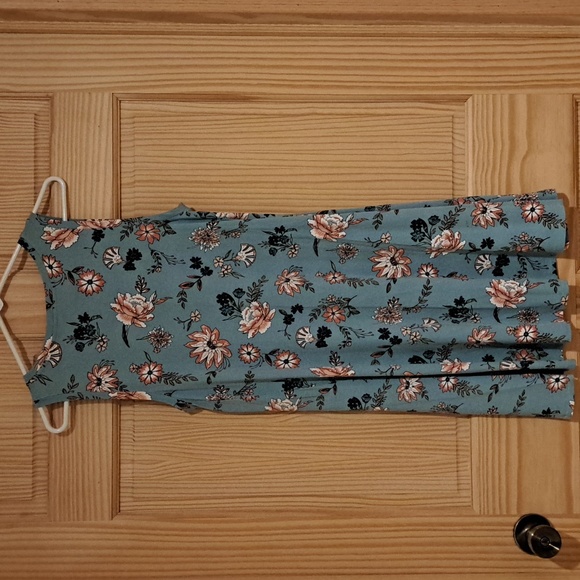 LOFT Floral Dress. Size MP. - Picture 3 of 8